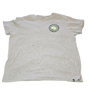 Quicksilver 2XL Mens Short Sleeved Gray Shirt, Graphic Logo On Front.